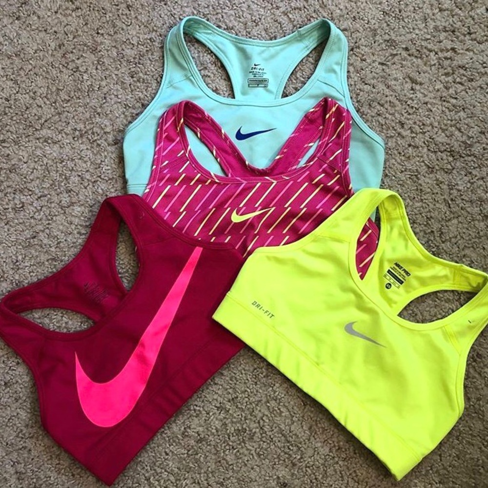 READ DESCRIPTION! SALE 🍀 Nike bras*NWOT*